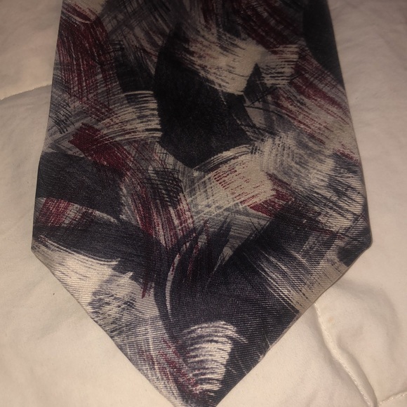 3/$20 or 5 for $25 Bundle Sale❗️Pierre Cardin Silk Tie for Men - Picture 2 of 5